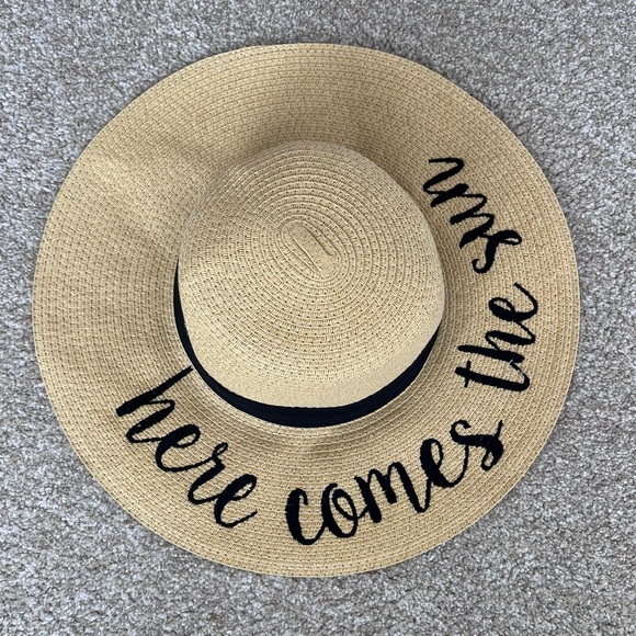 CC Here Comes the Sun Wide Brim Floppy Sun Straw Tan Vacation Hat - Picture 1 of 7